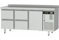 Tiefkühltisch ZK, GN 1/1, 1 Tür und 4 Schubladen, Tischplatte mit Aufkantung
